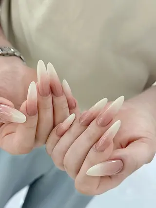 ネイル R nail salon新宿三丁目店所属・R nailのネイルデザイン