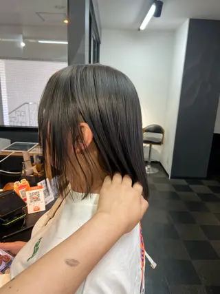 ミディアム 瀧下 唯のヘアスタイル
