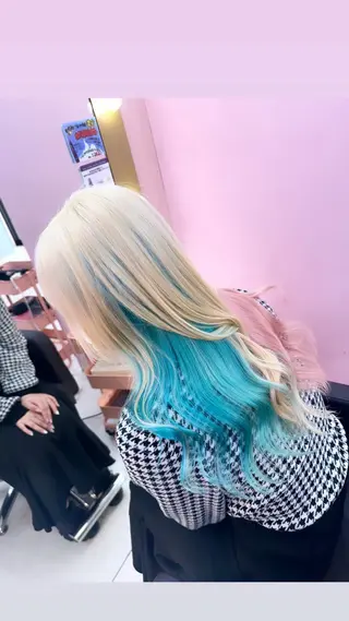 セミロング カラー ブリーチ人気No.1 MANATO🎨🌈のヘアスタイル