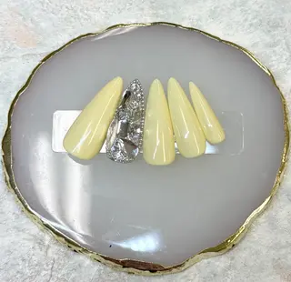 ネイル Queeens nailのネイルデザイン