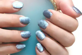 ネイル ママリンド　志村坂上店所属・しみ えんのネイルデザイン