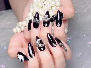 ネイル Queening 🦋のネイルデザイン