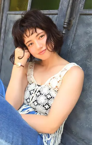 ショート ミディアム セミロング ロング パーマ FOLK所属・白髪ぼかしハイライト バレイヤージュヤマトのヘアスタイル