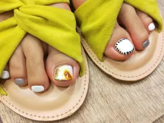 ネイル R'well所属・はばすみれ🎀ﾈｲﾙ 光ﾌｪｲｼｬﾙ ﾍｱのネイルデザイン