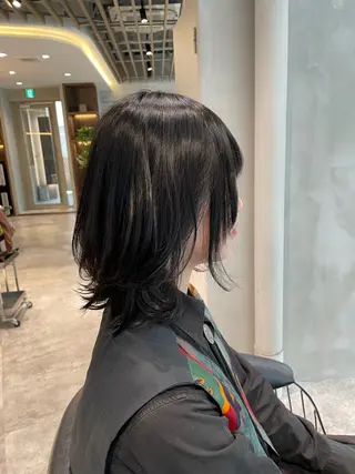 ミディアム 松田 恋のヘアスタイル