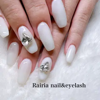 ネイル Rairia   nail所属・屋敷 理奈のネイルデザイン