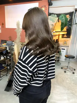 セミロング カラー ヘアアレンジ ネイル マツエク・マツパ アイブロウ chapter問屋町 💘小室明華のヘアスタイル