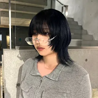 カラー RINA .のヘアスタイル