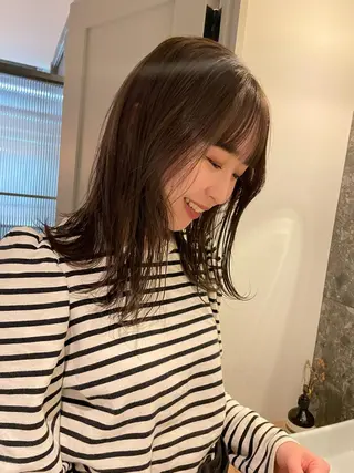 セミロング カラー soi 小島陽香のヘアスタイル