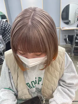 ショート カラー pole/apartment所属・💓パーマ，💗 レイヤーカットのヘアスタイル