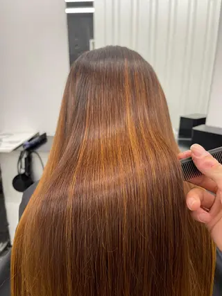 ロング TAKUMI .のヘアスタイル