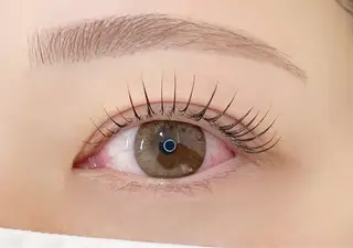 マツエク・マツパ まつ毛と眉毛の専門店eye mor.-アイモア-江南店所属・尾崎 愛華のマツエク・マツパデザイン