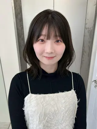 ミディアム AISA viewNAGOYAのヘアスタイル