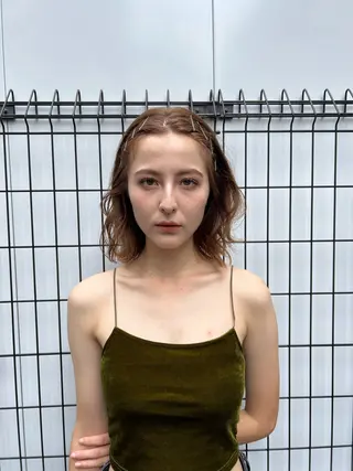 セミロング カラー ヘアアレンジ パーマ×透明感カラー MIOのヘアスタイル