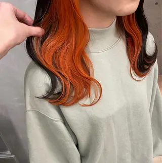 セミロング カラー SALOWIN池袋East店3F所属・インナーカラー 推し ブリーチ 髪質改善のヘアスタイル