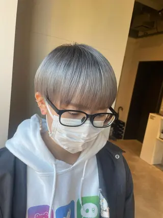 ショート カラー ブリーチ👩‍🦳/ ‪✂︎MANAMIのヘアスタイル