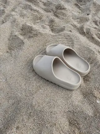 ネイル ちゅるんネイル🪄 耳ツボジュエリー🔗のネイルデザイン