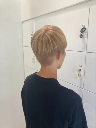 カラー メンズ 築山 寿輝也のヘアスタイル