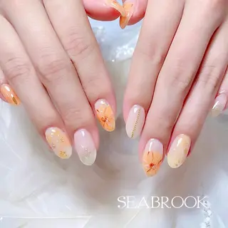 ネイル 鈴木 奈穂子のネイルデザイン