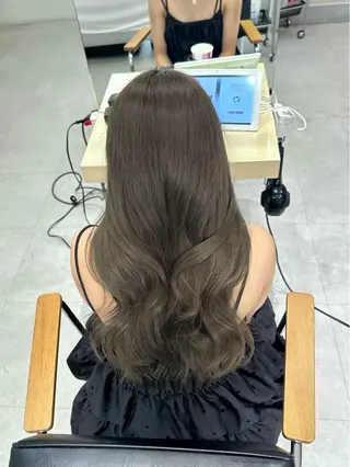 ロング カラー Rei /透明感×韓国ヘアのヘアスタイル