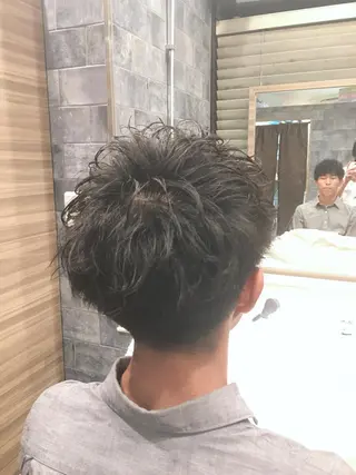 ミディアム ゼロスバーバーショップ所属・予約1000件超 ✨メンズパーマのヘアスタイル