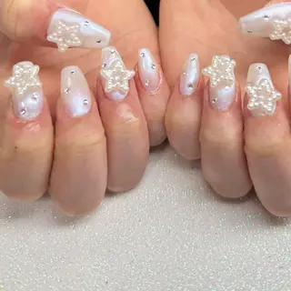 ネイル VIERU 🌈🎀💖のネイルデザイン