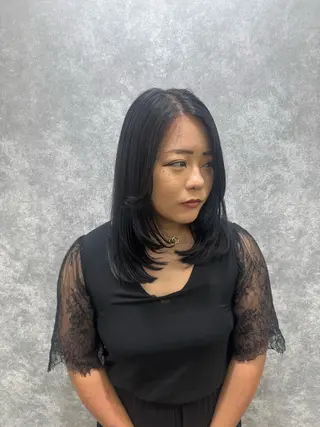 ミディアム カラー 🕯コバ/レイヤー/ 美髪縮毛🕯のヘアスタイル