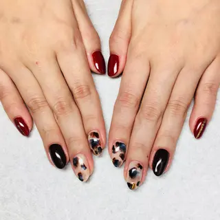 ネイル THECOLORS所属・近貞 莉奈のネイルデザイン