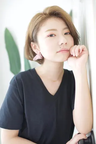 ショート カラー fio マナミのヘアスタイル