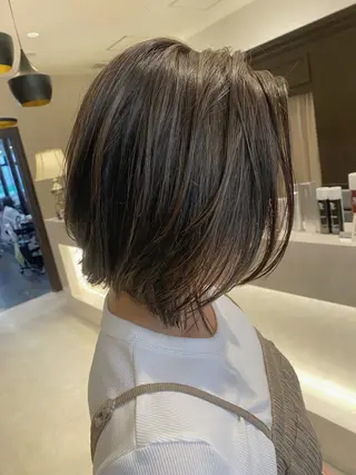 ミディアム pour.所属・中崎町/カット 小柴　楽士のヘアスタイル