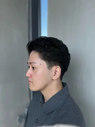 パーマ メンズ ダブルカラー寒色系 ボリューム改善ハヤトのヘアスタイル