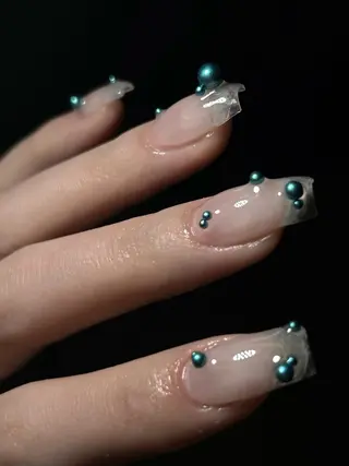 ネイル talo .のネイルデザイン