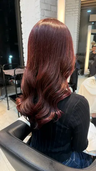 ロング カラー ブリーチ/髪質改善/ ハイトーン/暖色のヘアスタイル