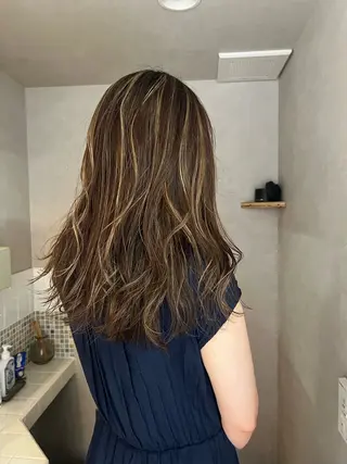 ロング カラー nishido ハイライト/海外ヘアのヘアスタイル