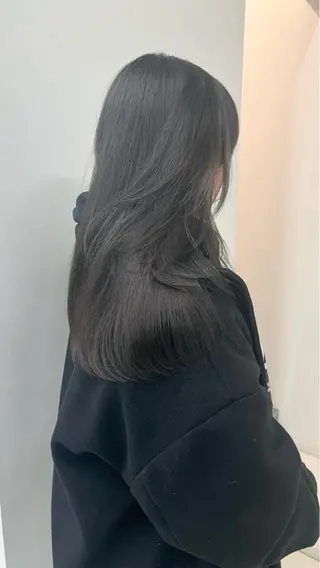 セミロング カラー GO TODAY シェアサロン Flos店所属・耳つぼジュエリー 👂🏻🌸ayaのエステ・リラクイメージ