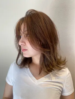 ミディアム カラー 佐藤 凜華のヘアスタイル