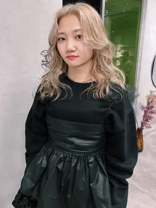 セミロング カラー 🧡色落ちまで2度綺 麗なカラー🧡ヨシキのヘアスタイル