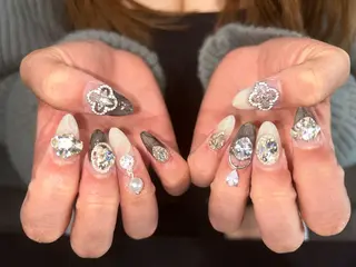 ネイル MARUCHU SAE👽のネイルデザイン