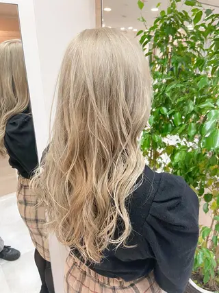 ロング ハイトーン/ベージュ 指名No.1荒木涼太のヘアスタイル