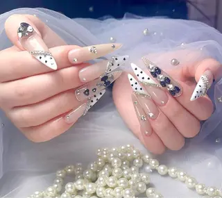 ネイル KiKO 🌻ひまわりサロンのネイルデザイン