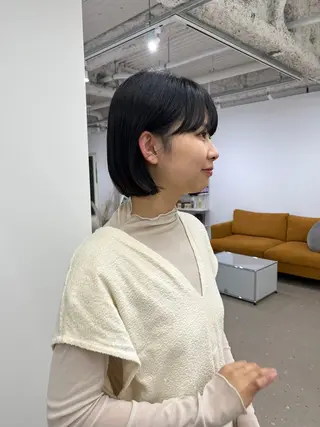 ショート カラー 阪本 桃のヘアスタイル