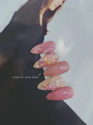 ネイル arm in arm ︎✿Yamamotoのマツエク・マツパデザイン