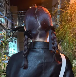 ヘアアレンジ カラー qiie ワンカラー ダブルカラーのヘアスタイル