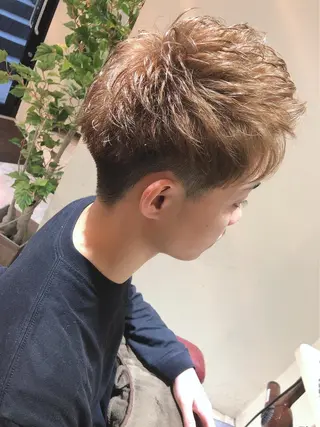 ショート PANOL 秀島のヘアスタイル