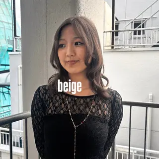 ミディアム JE SUIS HEUREUSE所属・ニュアンスヘア ★リョウカ★のヘアスタイル