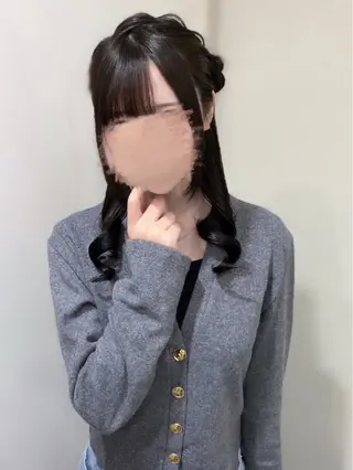 セミロング ハルナ ‌モデル募集中のヘアスタイル