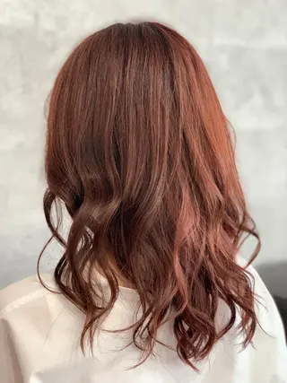 セミロング SALOWIN心斎橋Suite店所属・ブリーチ毛にもできる 縮毛矯正|鷹司郎のヘアスタイル