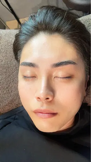 メンズ アイブロウ プライベートサロンmof.(モフ)所属・mof.(モフ) shioriの眉毛・アイブロウイメージ