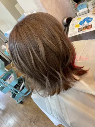 ショート カラー HUGCLAIR'E所属・Ichiyanagi Ayanaのヘアスタイル