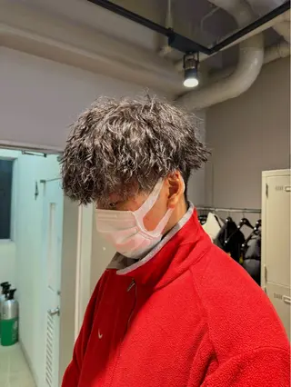 ショート パーマ ヘアアレンジ メンズ 顔まわりカット の達人のヘアスタイル